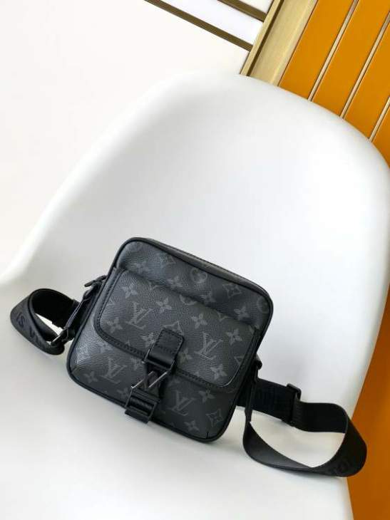 Picture of Louis Vuitton Mens Bags _SKUfw175216997fw